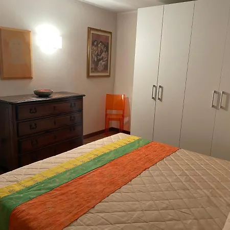 La Maison Du Soleil Pompeia Lejlighed Alba (Piedmont)